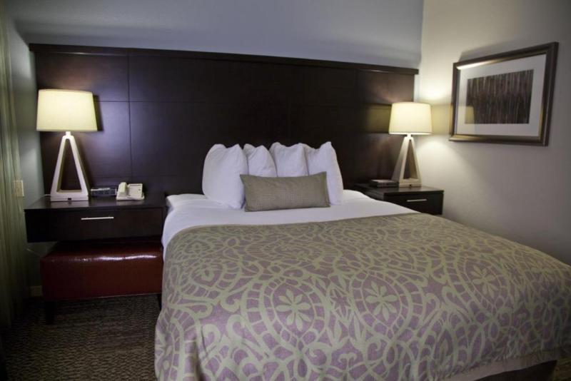 Staybridge Suites Long Beach Exterior photo